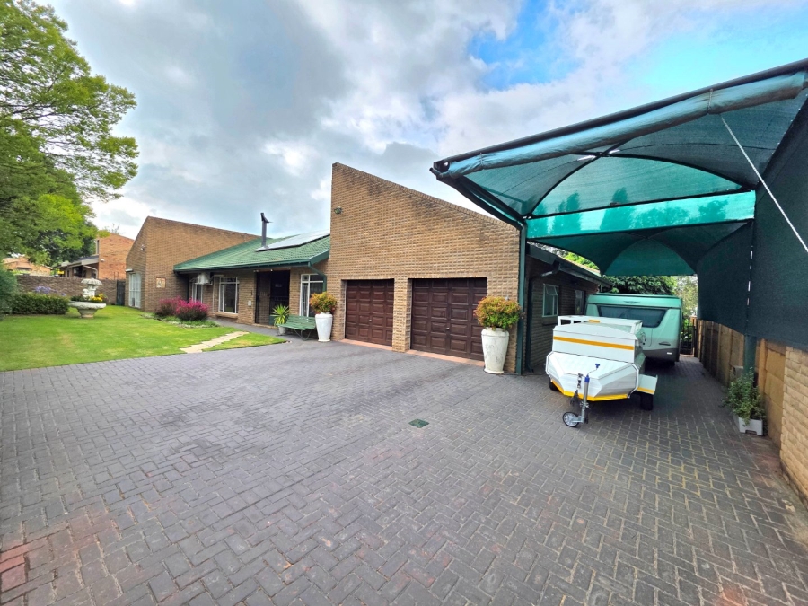 4 Bedroom Property for Sale in La Provance Free State